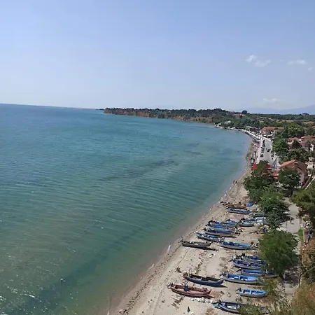 To Let Giannis Makríjalosz