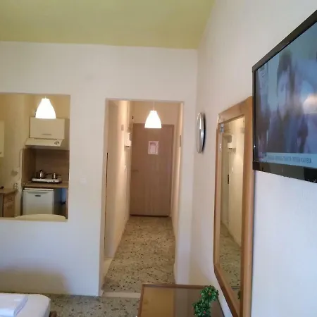 To Let Giannis Apartamento *