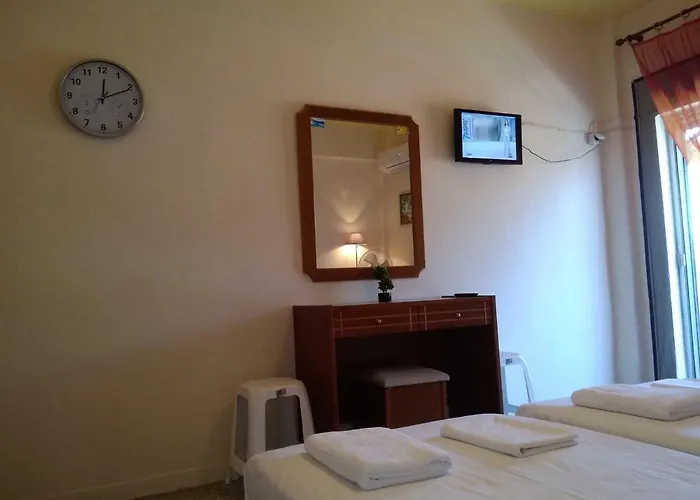 To Let Giannis Makríjalosz