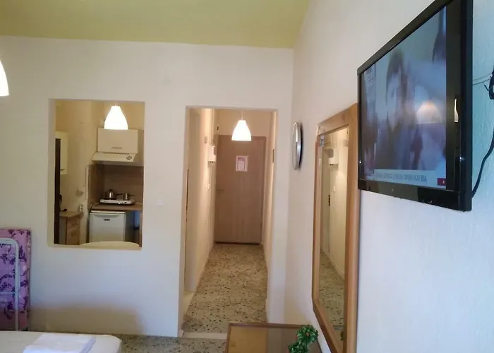 To Let Giannis Apartman *