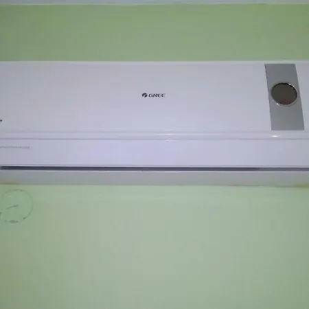 To Let Giannis Makrygialos