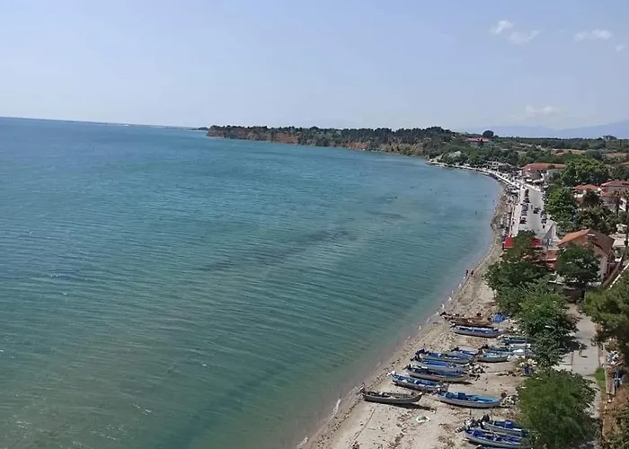 To Let Giannis Makrygialos